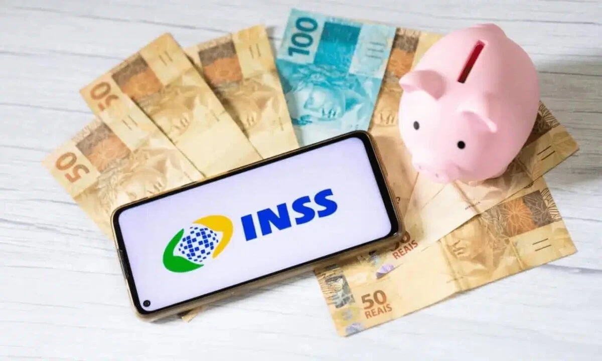 Inss antecipa 13º salário e beneficiários já podem consultar valores