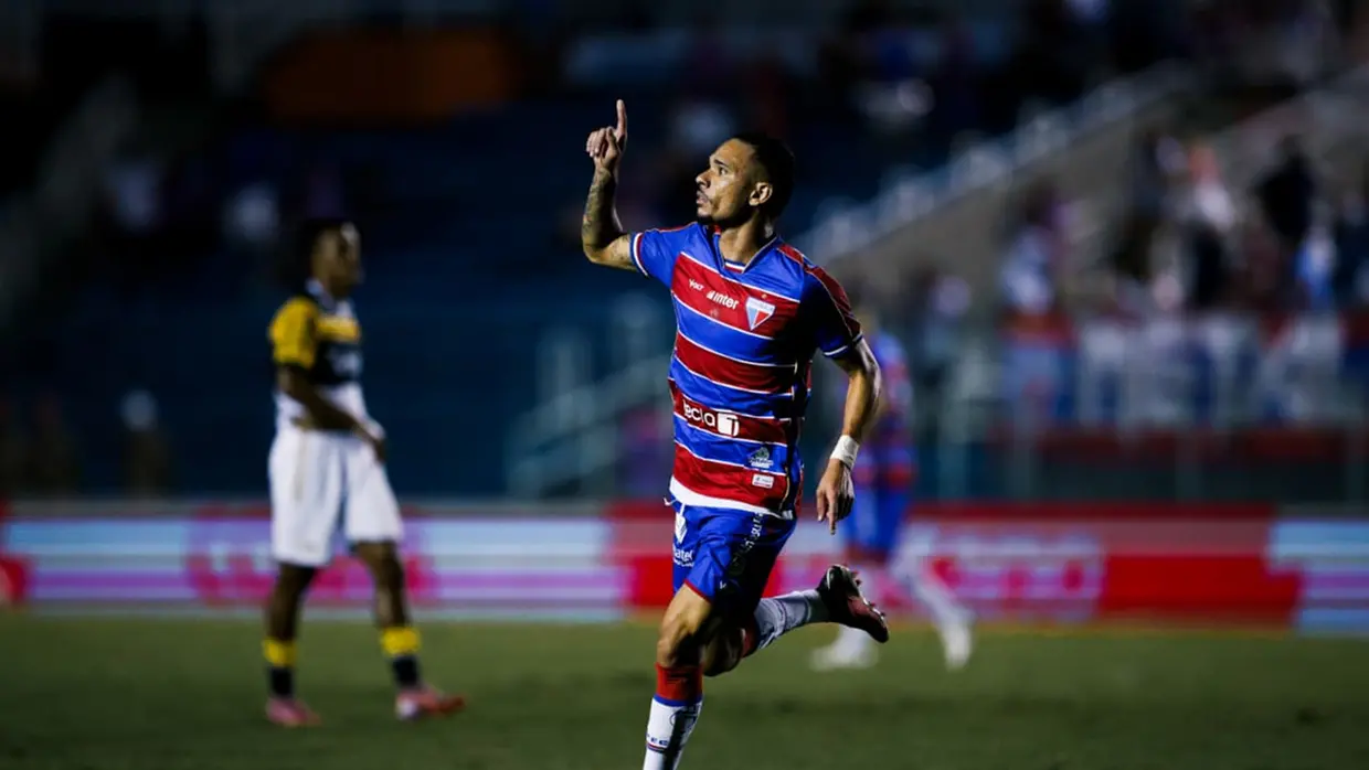 Fortaleza embala terceira vitória seguida e assume vice-liderança da série b