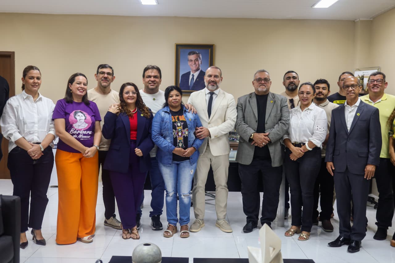 Caucaia faz História: Prefeito Naumi Amorim garante avanço histórico para os profissionais da Radiologia.