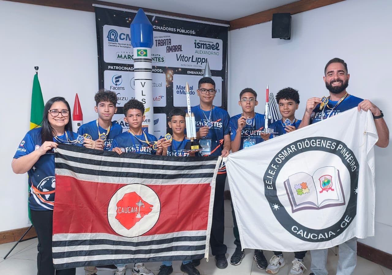 Estudantes de Caucaia conquistam ouro e prata na Olimpíada Brasileira de Foguetes