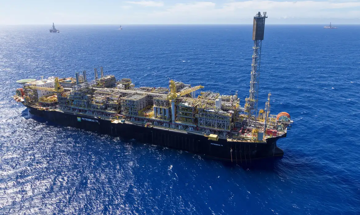 Anp anuncia oferta de 23 blocos do pré-sal em novo leilão de petróleo no Brasil