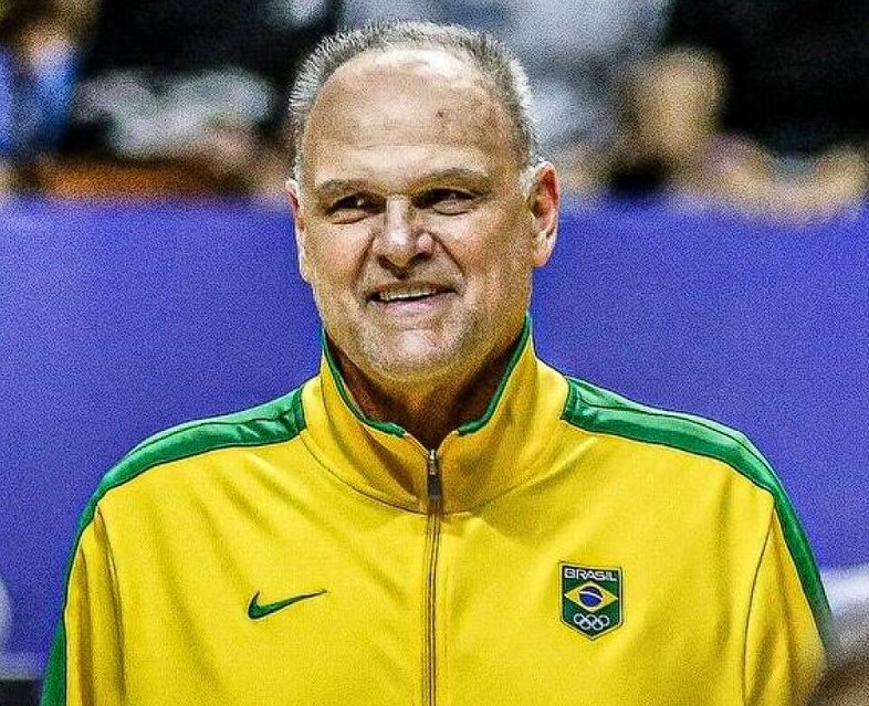 Lenda do basquete mundial, Oscar Schmidt morre aos 68 anos em São Paulo após passar mal