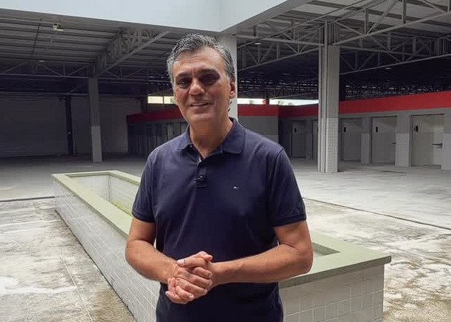Obra do Mercado das Malvinas entra na fase final e deve ser entregue ainda este mês, afirma prefeito